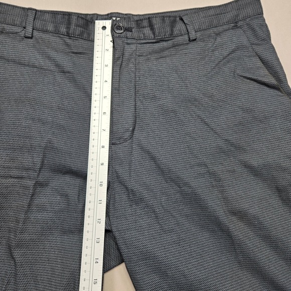 Calvin Klein Golf Shorts‎ Flat Front Modern Fit Gray Men's Size 38 - Picture 9 of 9